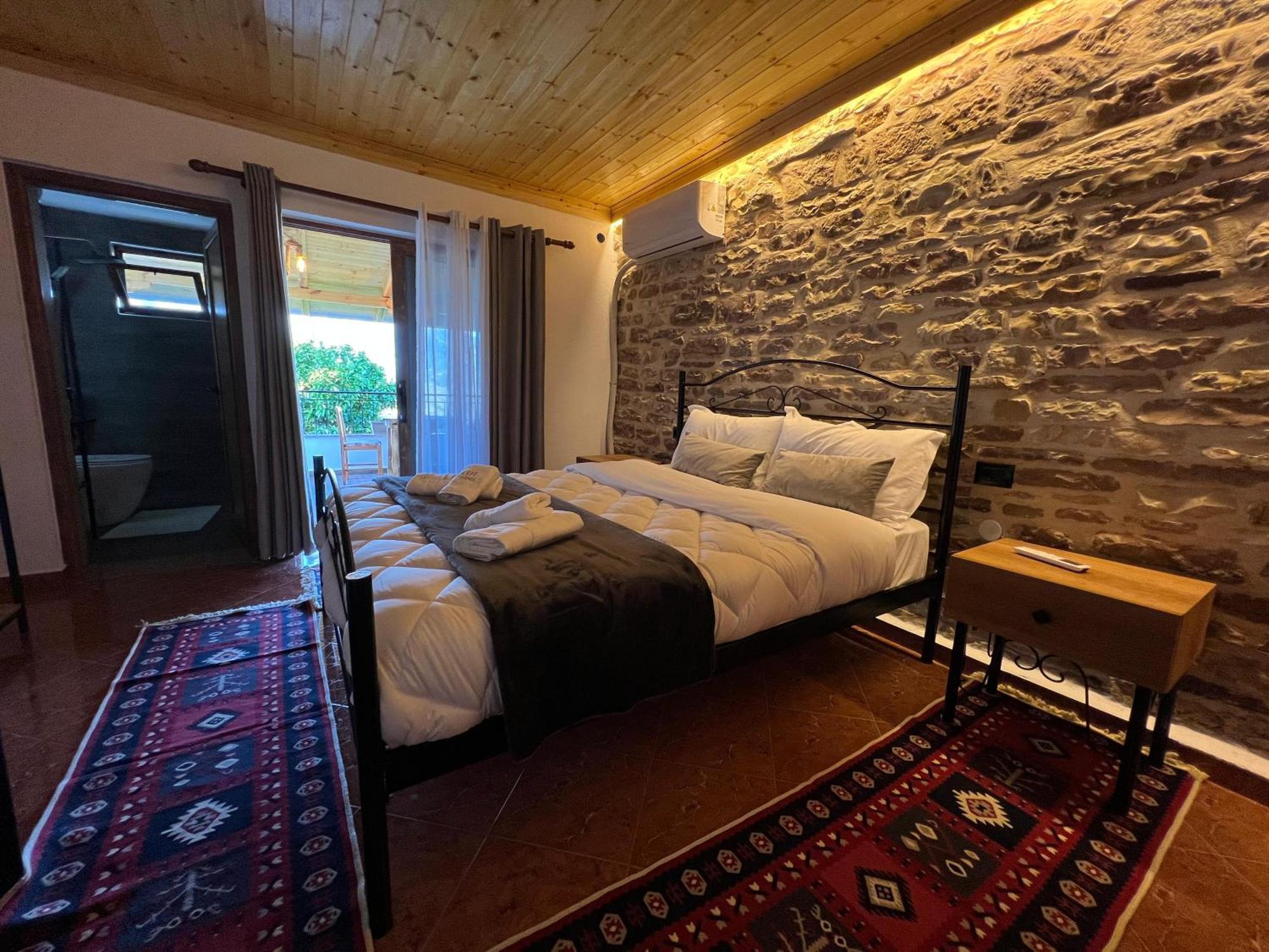 Loloci Guest house