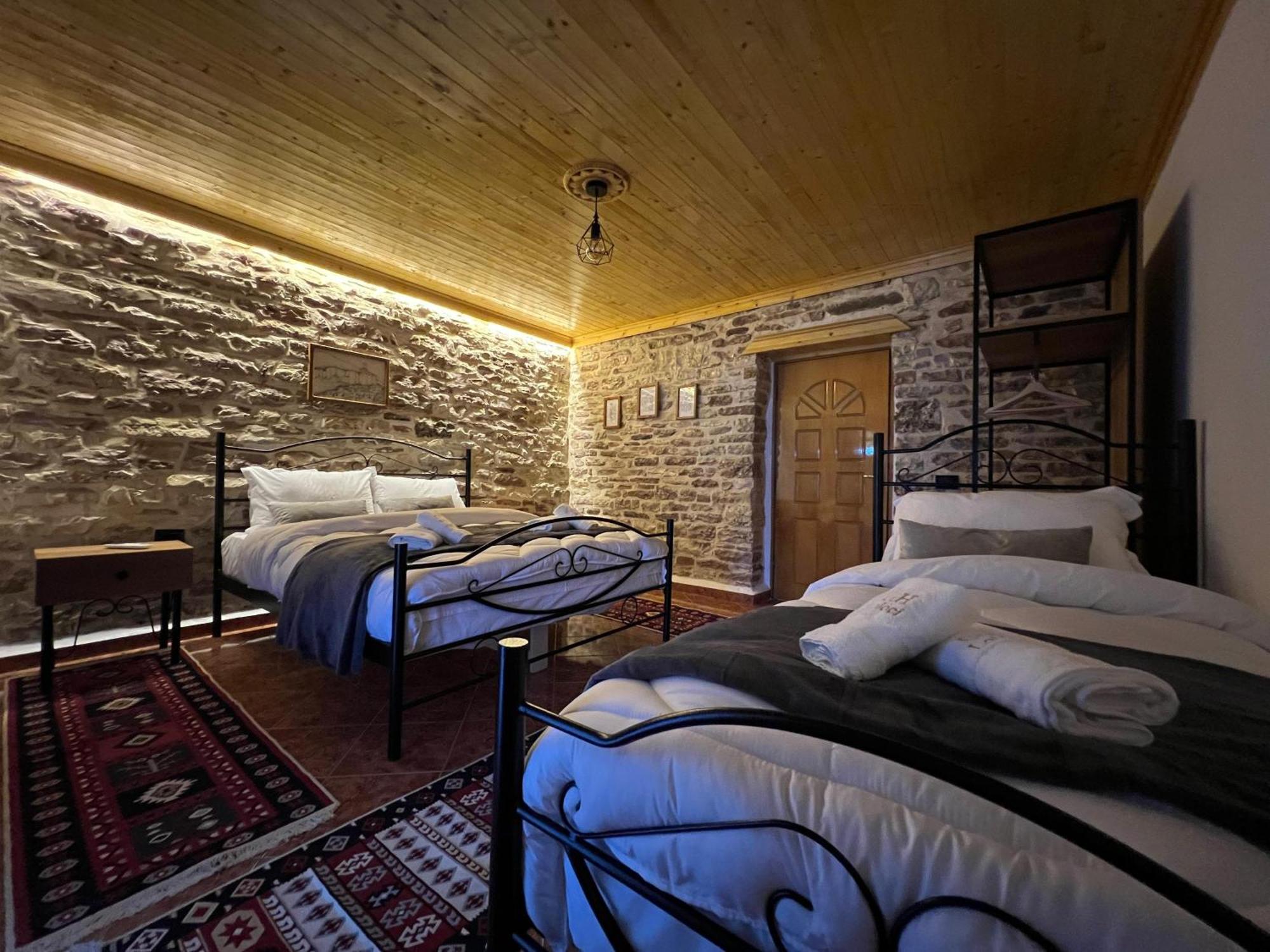 Guest house Loloci *