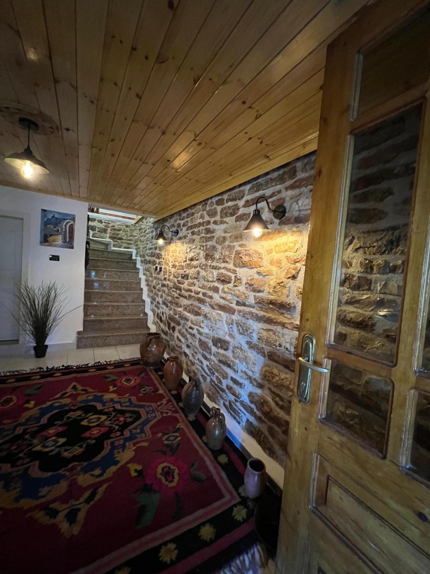 Loloci Guest house