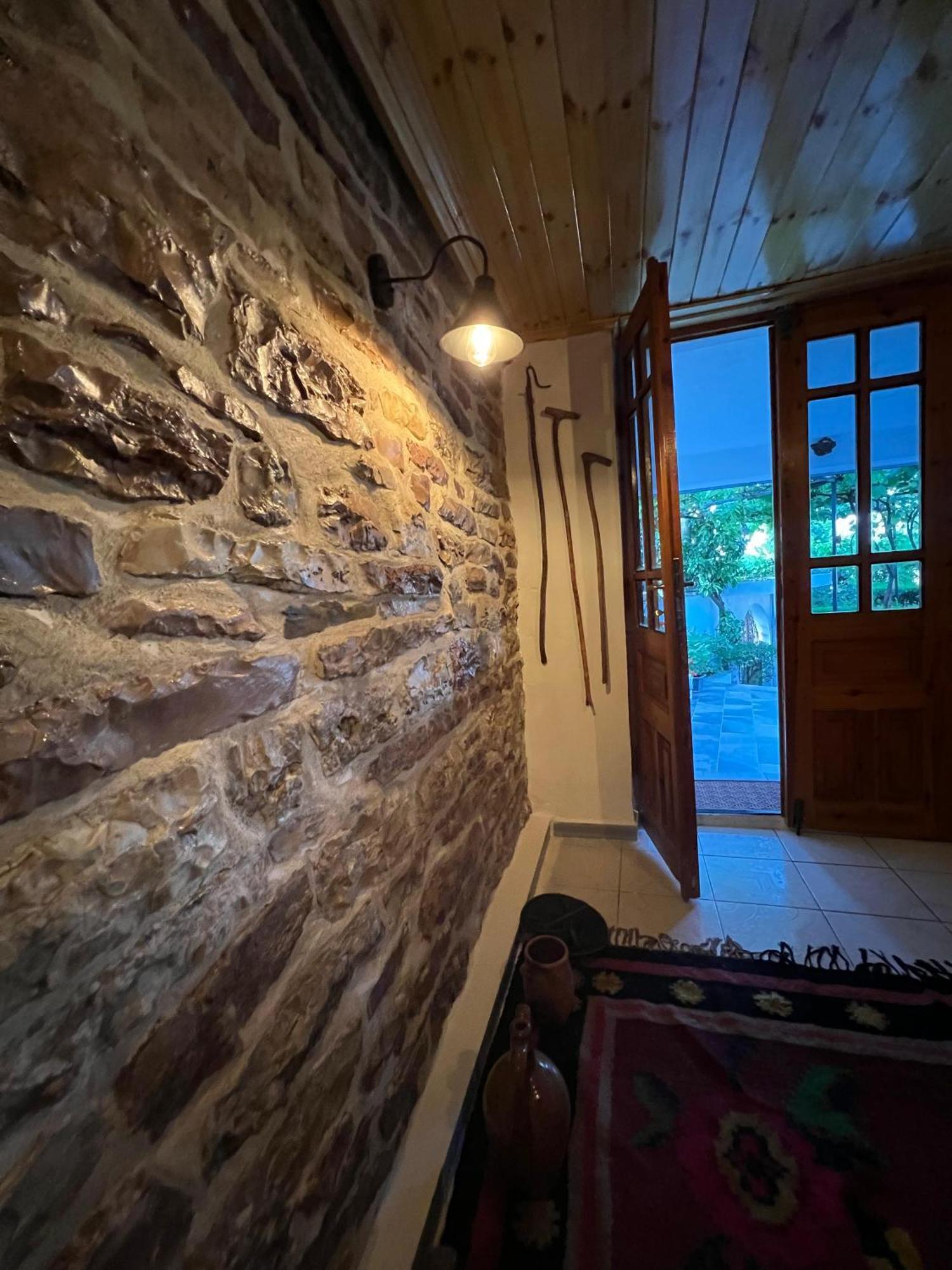 Loloci Guest house